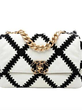 Chanel 19 Medium Flap Bag White Calfskin Black Crochet Cruise 21C Runway NWT NIB